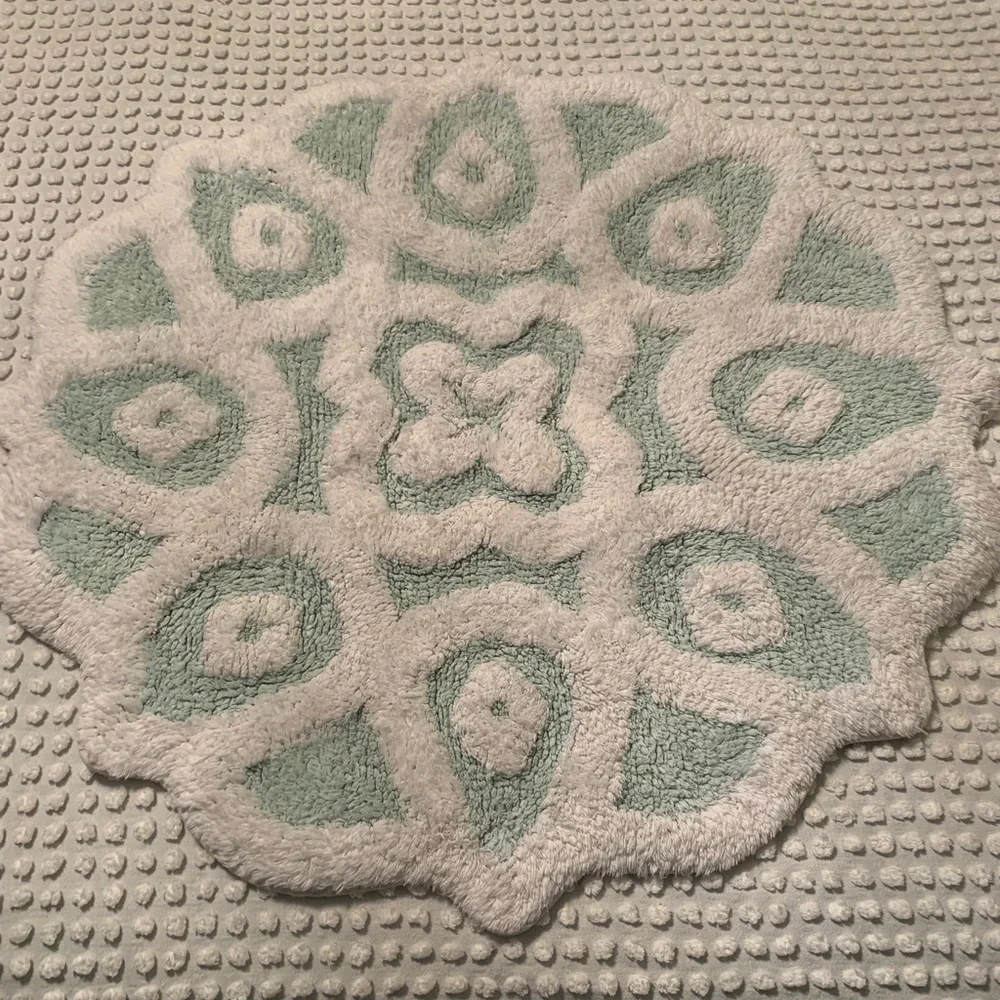 Medallion Design Bath Rug